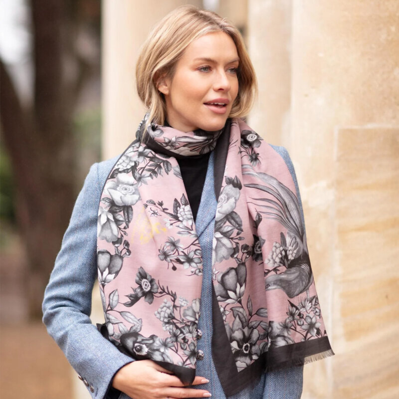 Clare Haggas Wrap Wool/Silk - Image 5